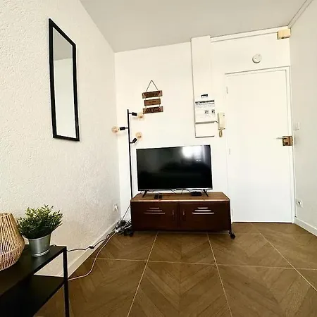 Tres Grand A Deux Pas De La Place De Jaude Puits Artesien * クレルモン・フェラン